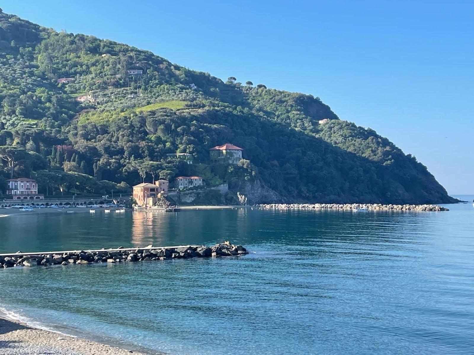 Beatrice Nel Centro Di Levanto Exterior photo